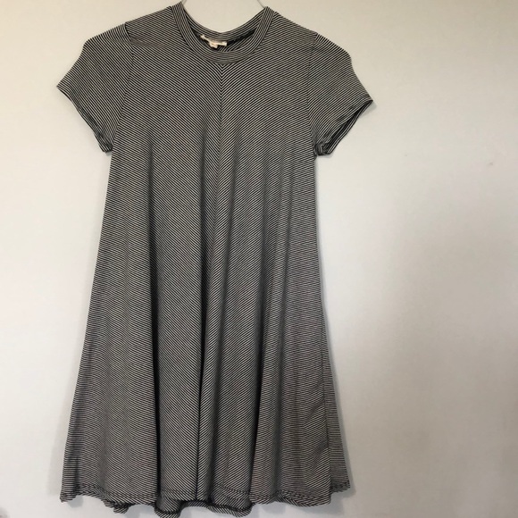 Black and white striped dress - Picture 1 of 4